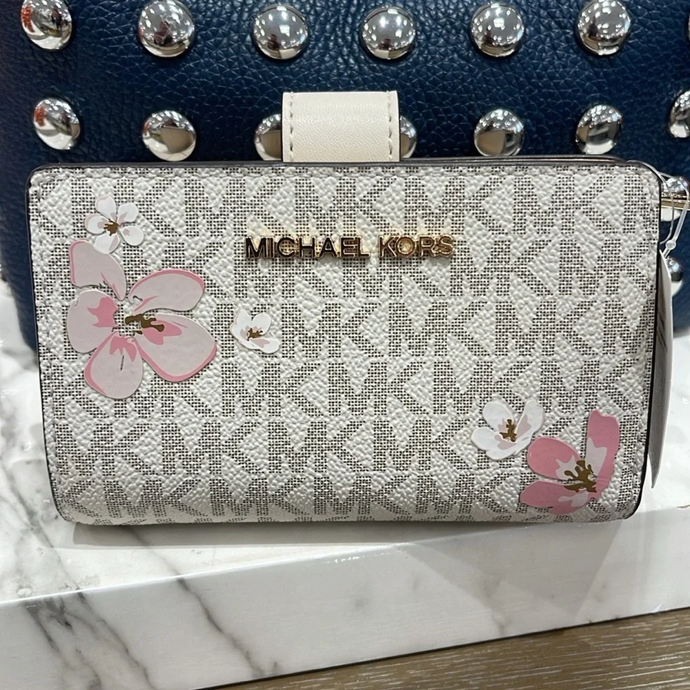 Michael Kors elegant michael